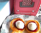 Pikelets with Jam & Cream